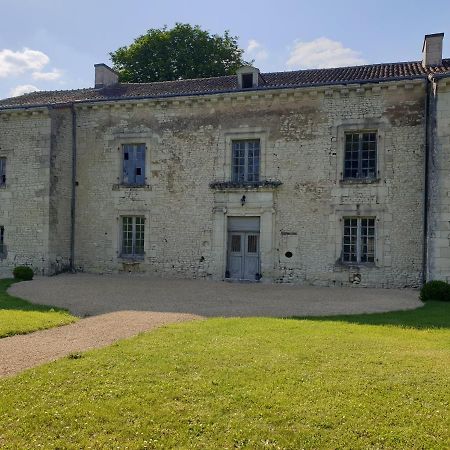 Domaine De Bourgville Monts-sur-Guesnes Ngoại thất bức ảnh